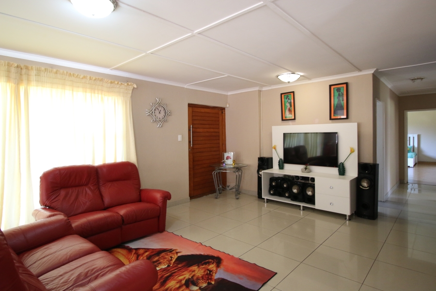 5 Bedroom Property for Sale in Gonubie Eastern Cape